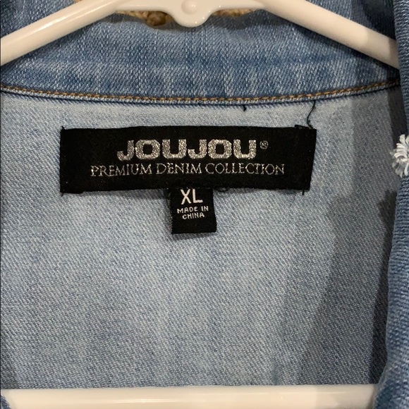 Denim Jacket with Flower Embroidery - Picture 2 of 4